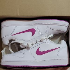 Nike women's white gym shoes - Size 7.5